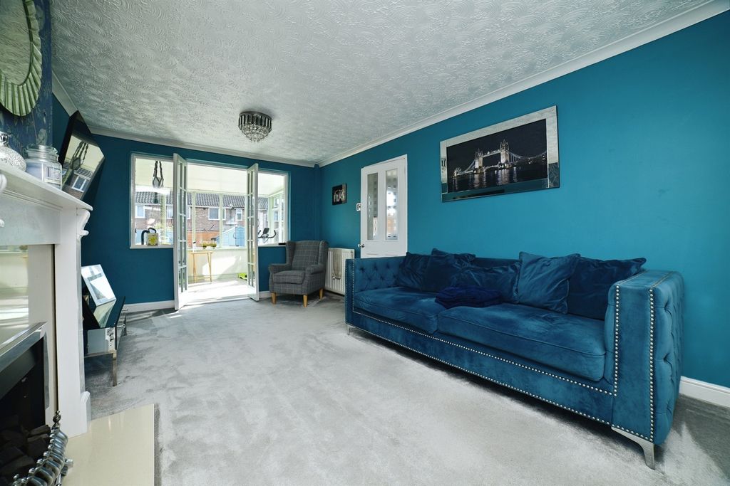 Property photo 3 of 15