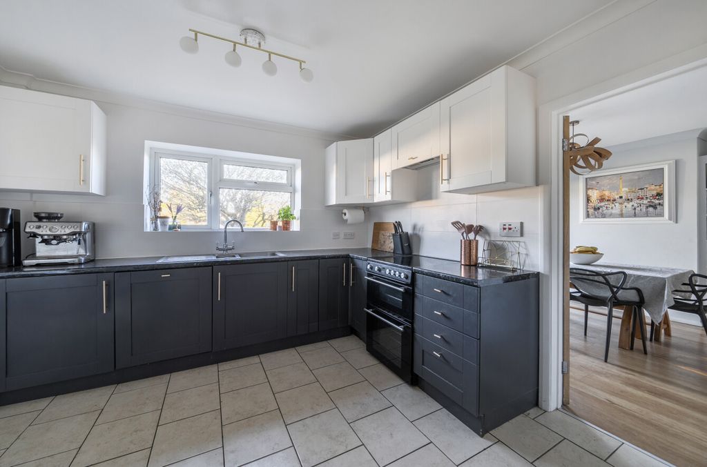 Property photo 2 of 21 1383607-5-69205Fe...