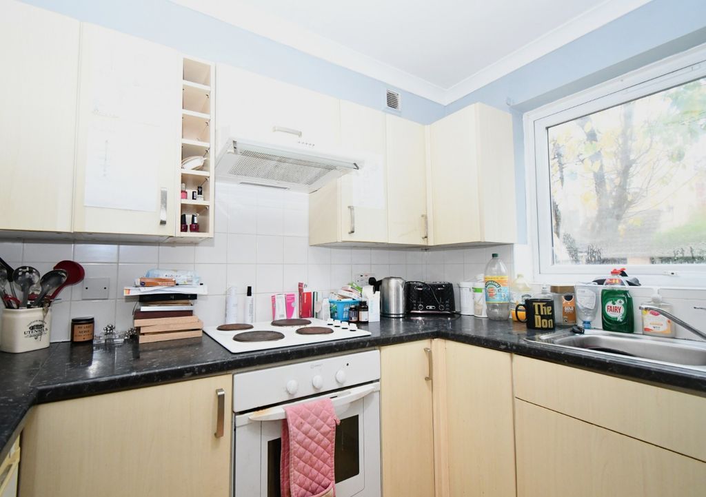 Property photo 3 of 4 4769612