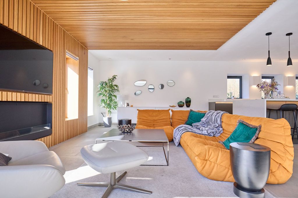 Property photo 2 of 57