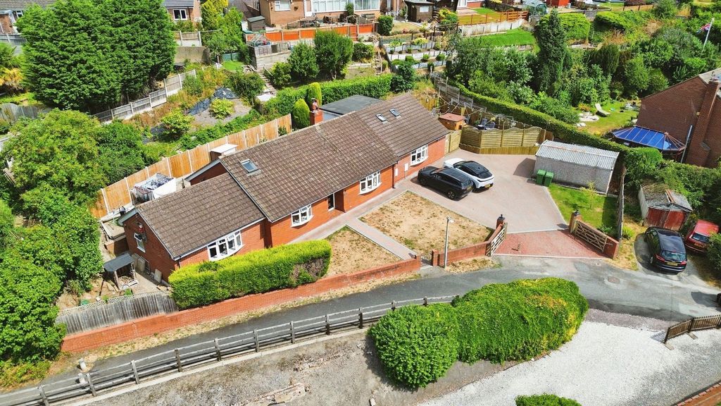 Property photo 1 of 39