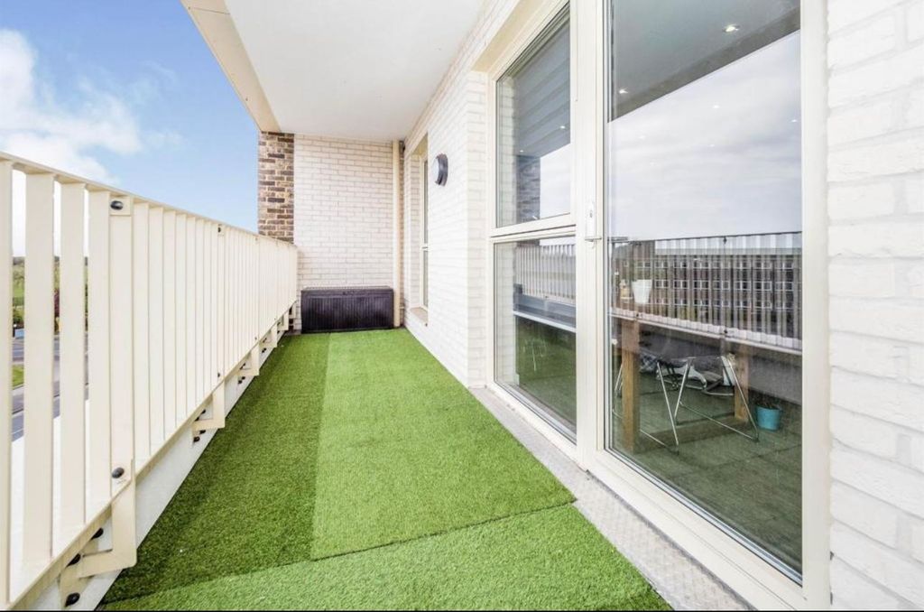 Property photo 2 of 12 Balcony