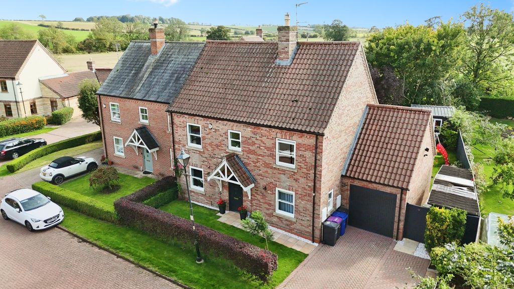 Property photo 1 of 34 4343370