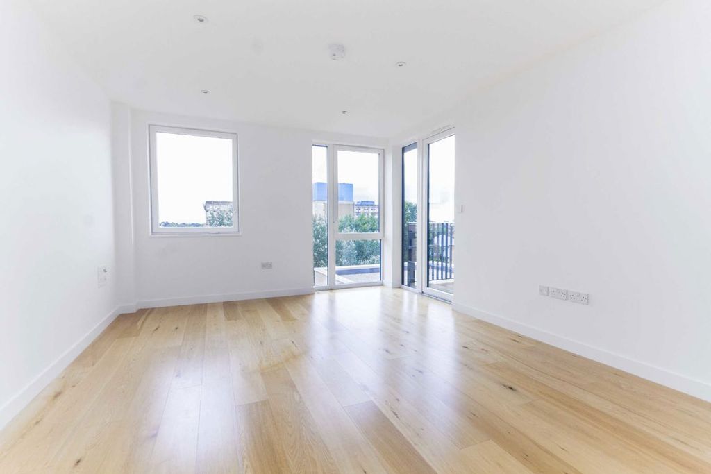 Property photo 1 of 5