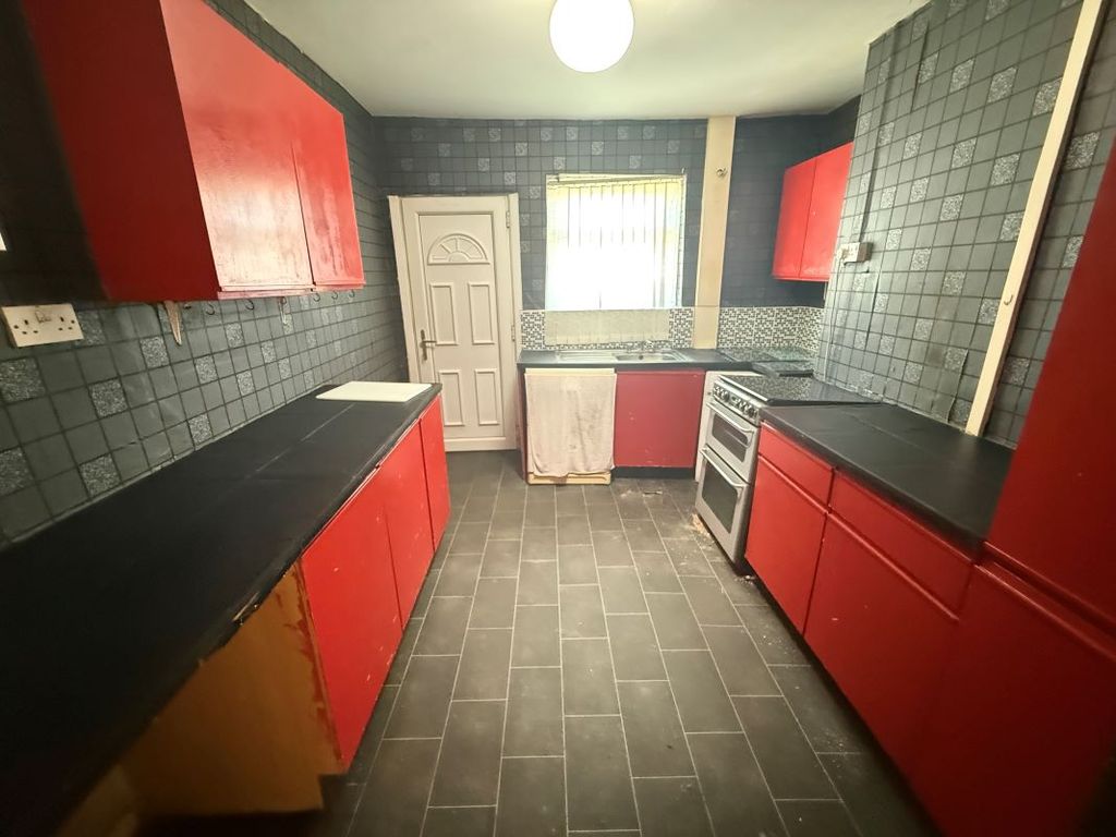 Property photo 2 of 5