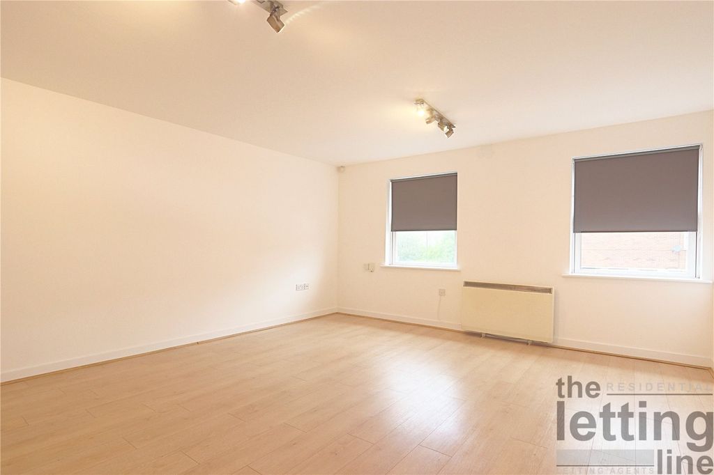 Property photo 2 of 11 Picture No. 21