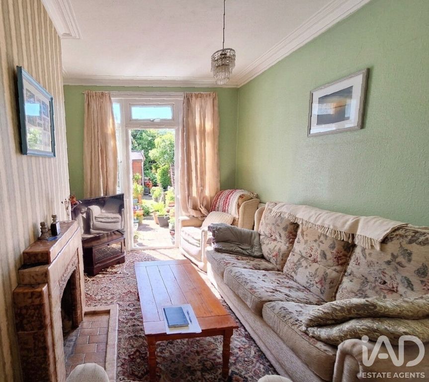Property photo 2 of 11