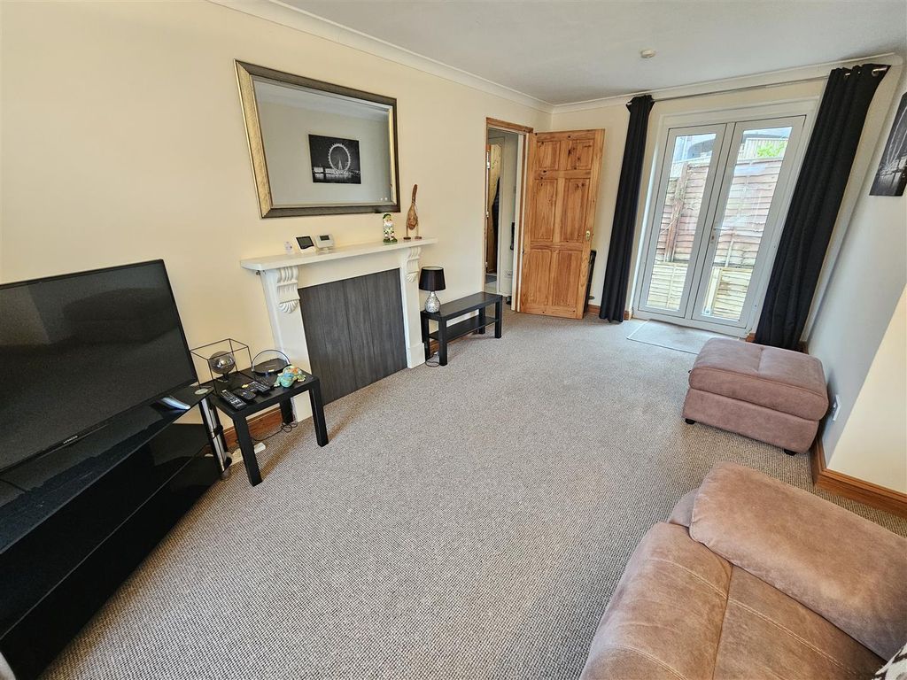 Property photo 2 of 14 Lounge Diner 1.Jpg