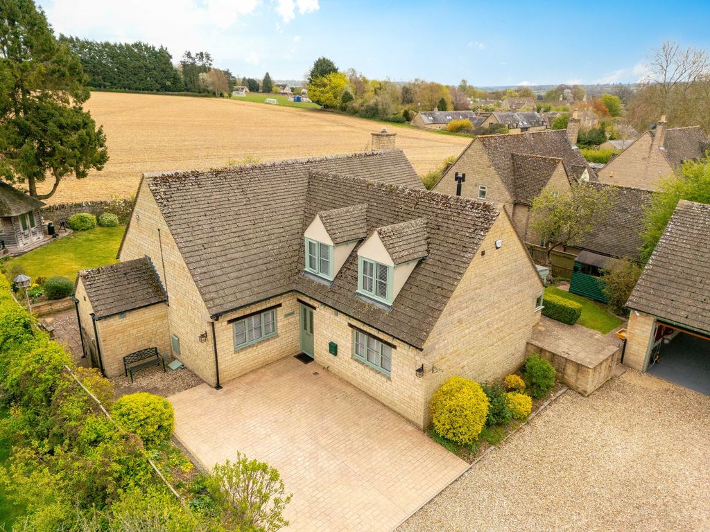 Property photo 1 of 36