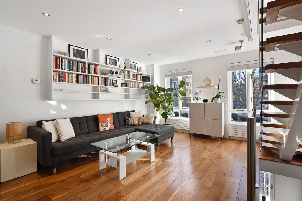 Property photo 2 of 9 Picture No. 35