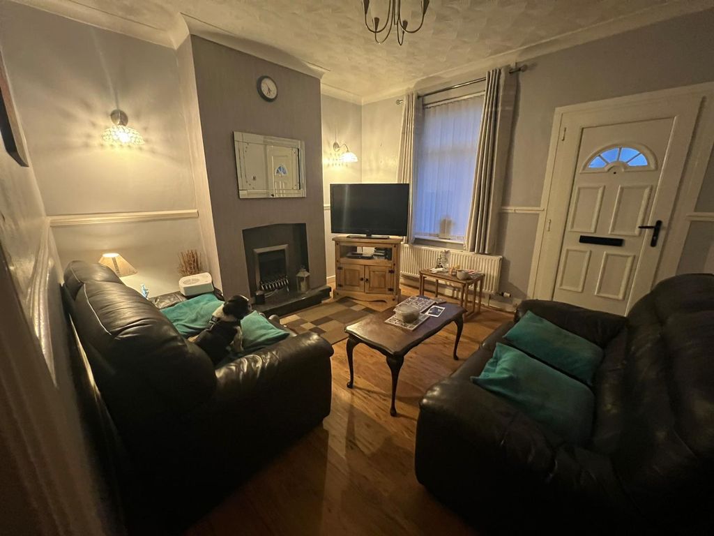 Property photo 2 of 7