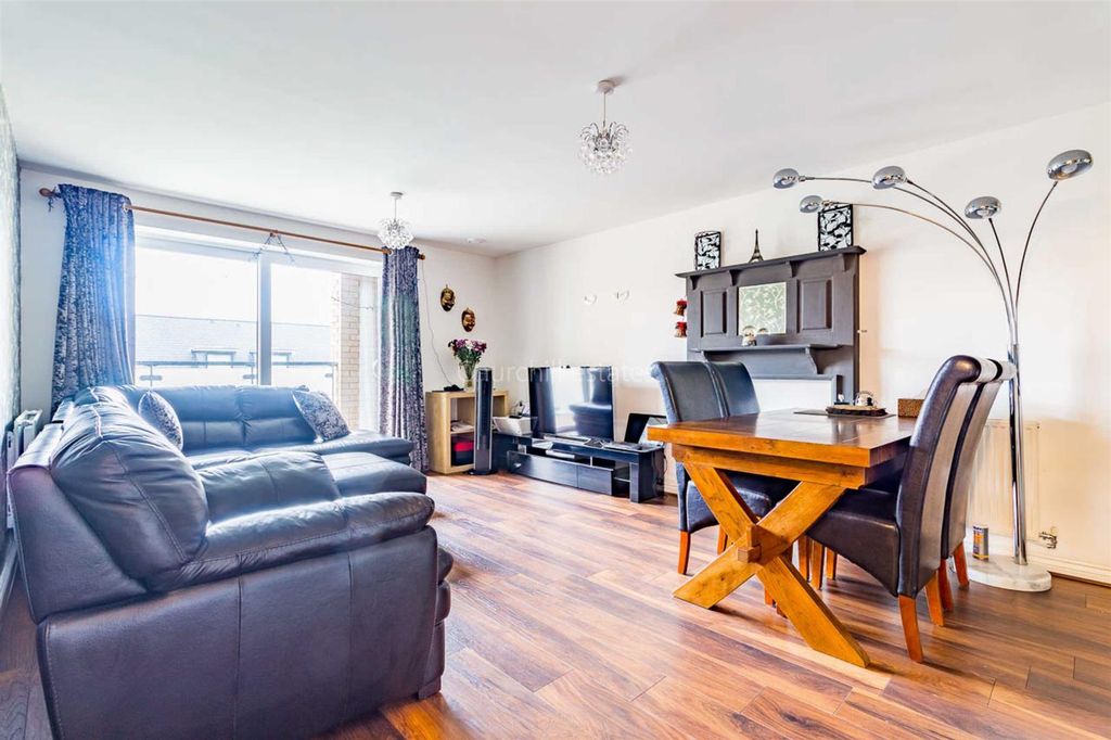 Property photo 2 of 12