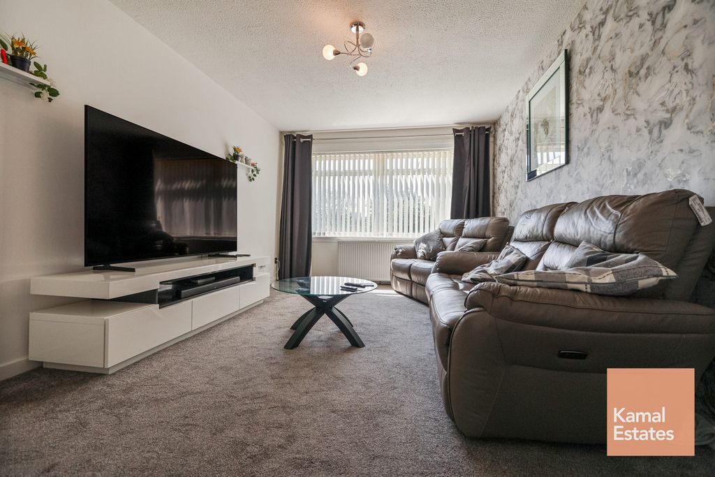 Property photo 3 of 15