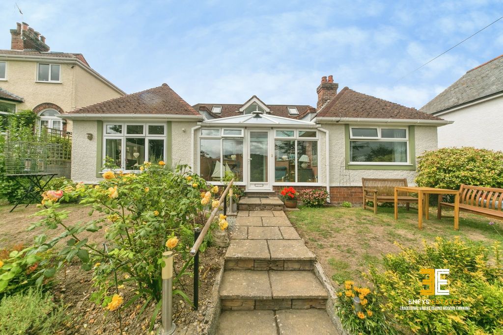 Property photo 1 of 38