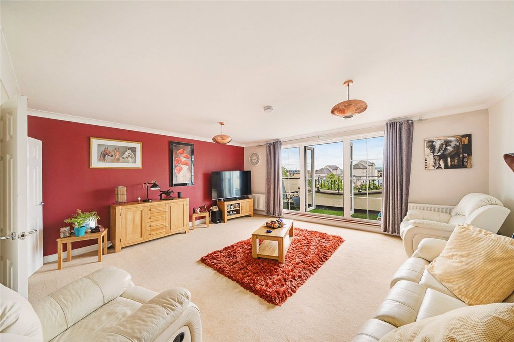 Property photo 2 of 15 Picture No. 08