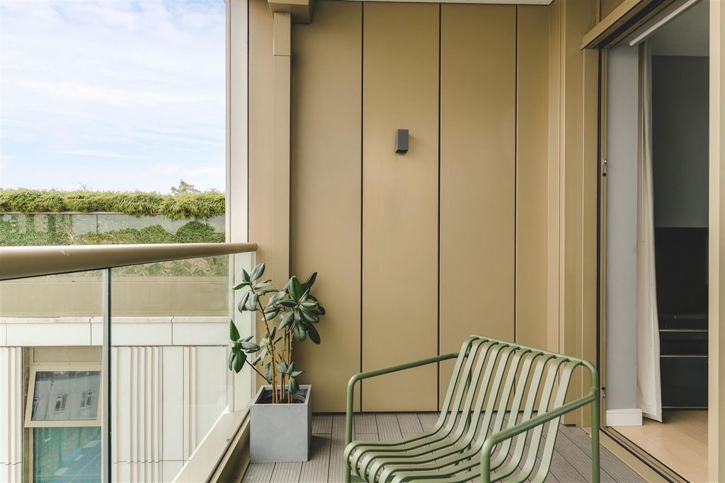 Property photo 3 of 36 Otto Building-23.Jpg