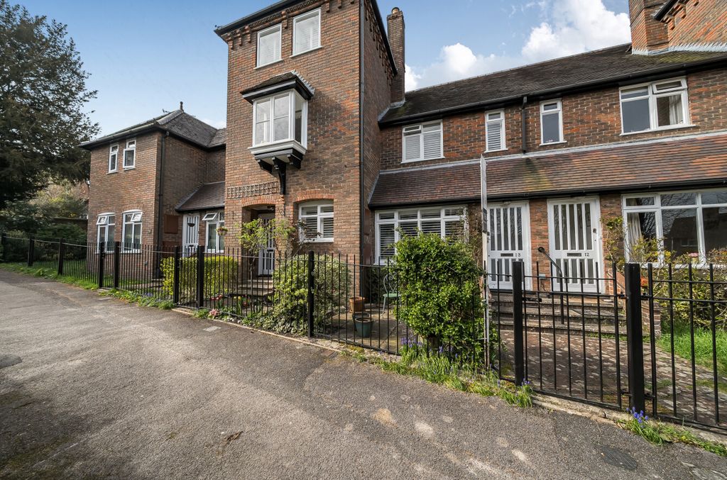 Property photo 1 of 13 1432971-21-69Bd5A...