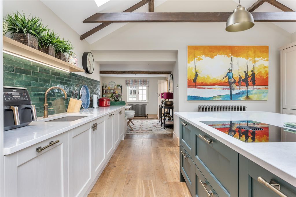 Property photo 2 of 24 Image