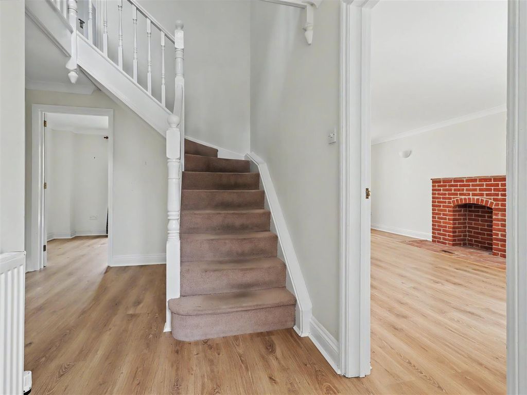 Property photo 2 of 22 Hall