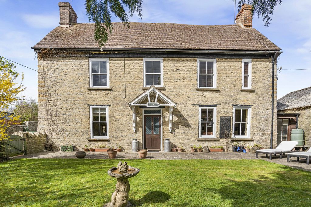 Property photo 1 of 41
