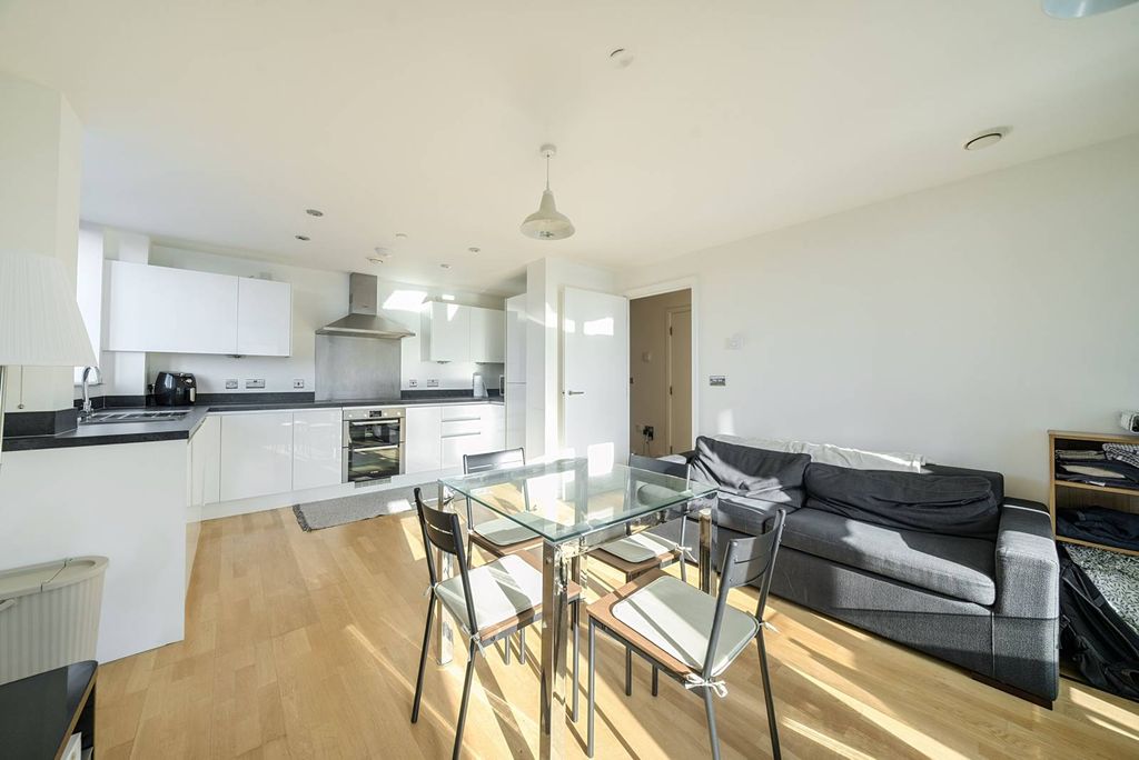 Property photo 2 of 16