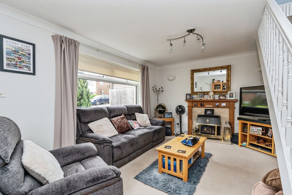 Property photo 3 of 16 Pbox-Img.Jpg