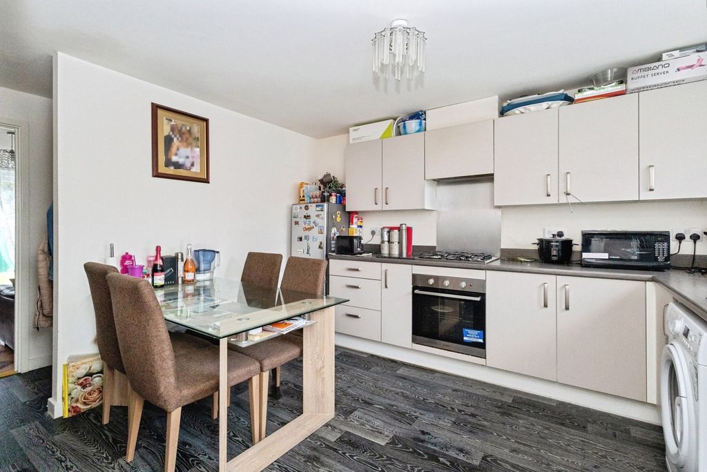 Property photo 2 of 17 Photo