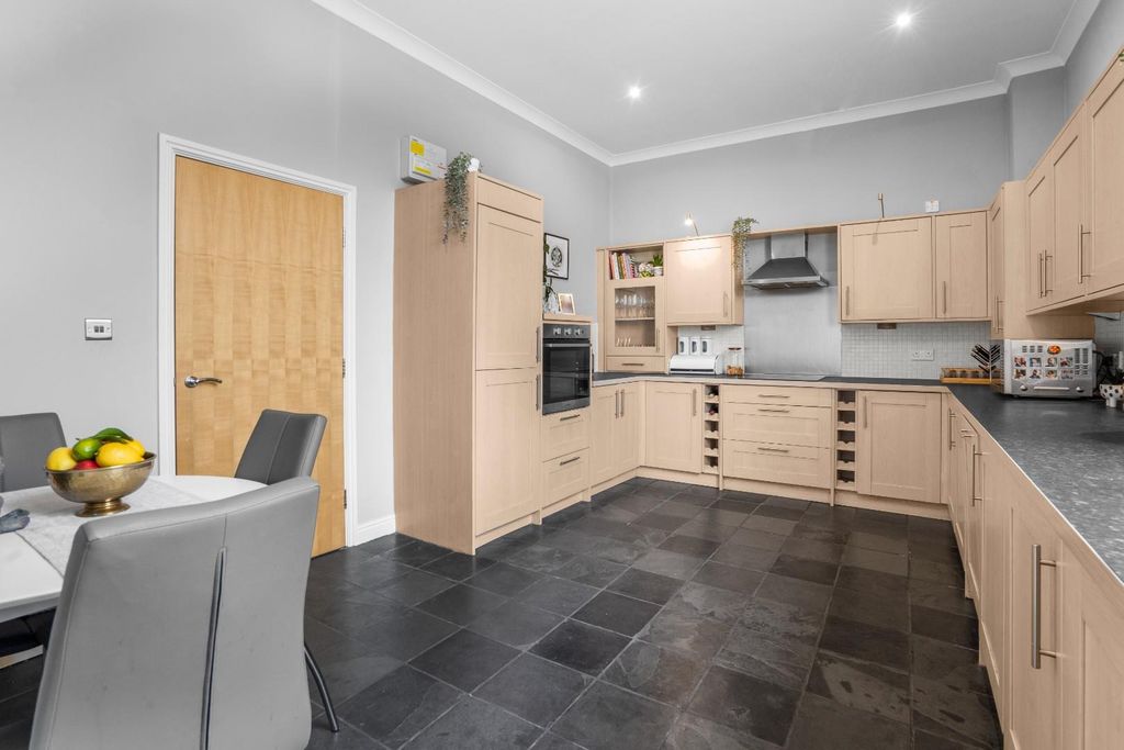 Property photo 3 of 21 3.Jpg
