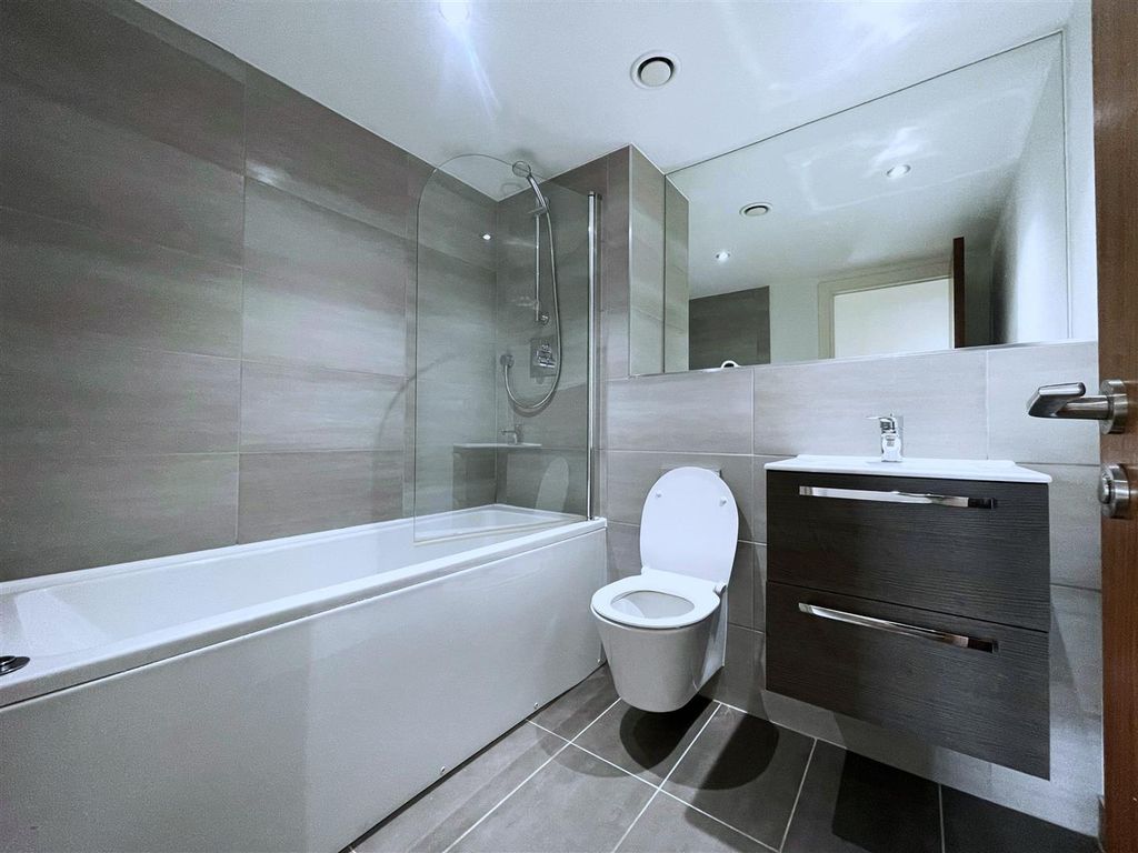 Property photo 3 of 10 017Ef88E-c3E7-47Ed-A201-78d692Ed9066.Jpg