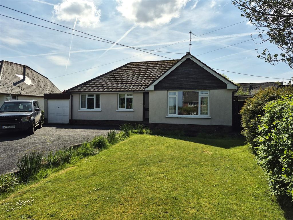 Property photo 3 of 11 2.Jpg