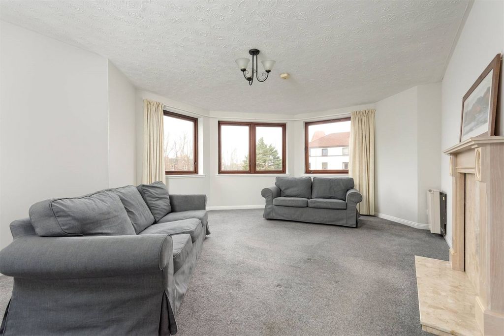 Property photo 2 of 20 Picture No. 10