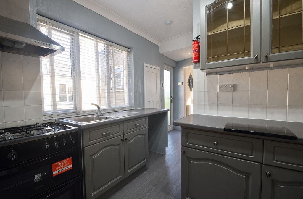 Property photo 2 of 10 Uwk7N