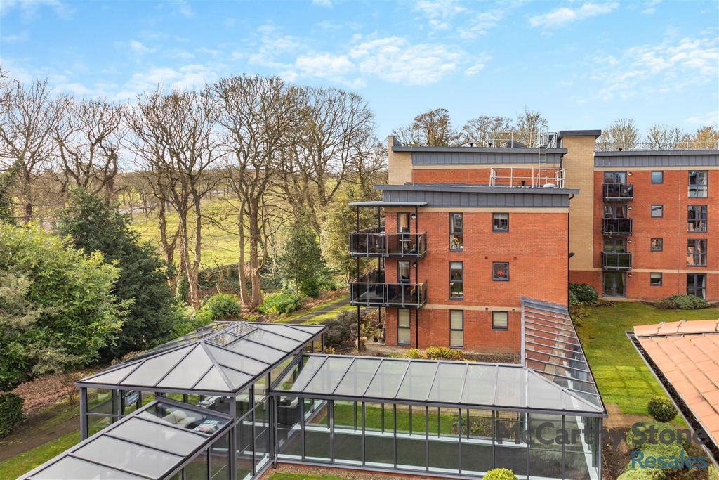 Property photo 1 of 22 8637680-Exterior02.Jpg
