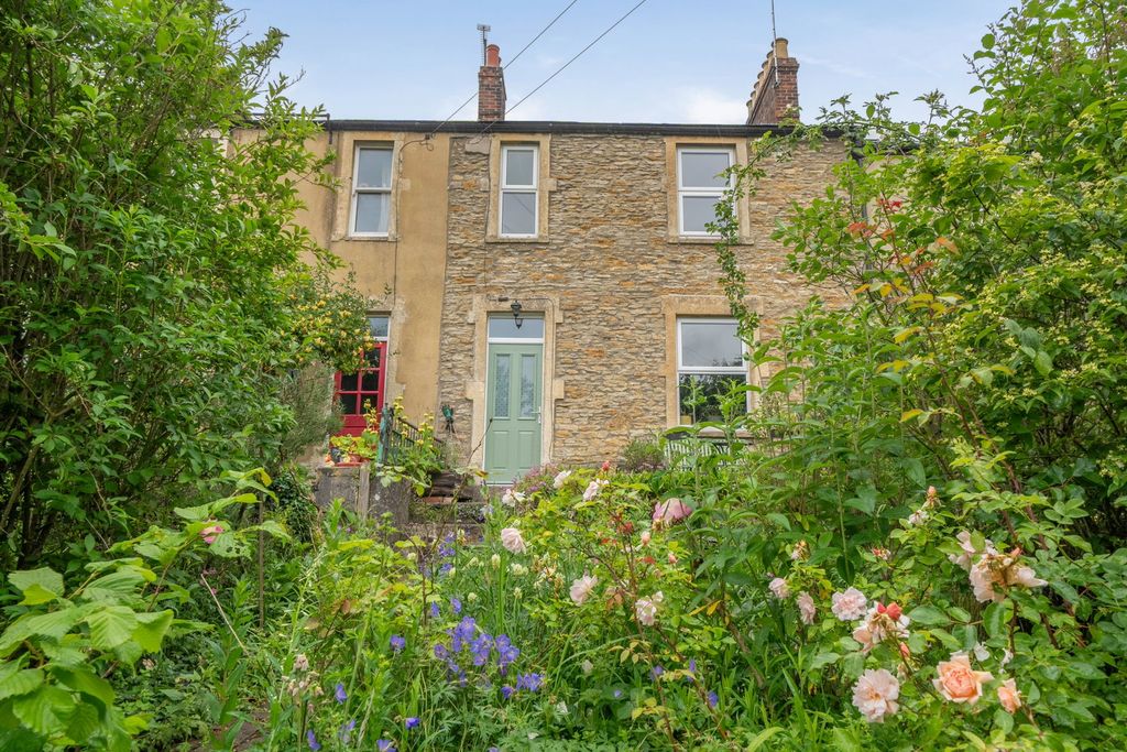 Property photo 1 of 24