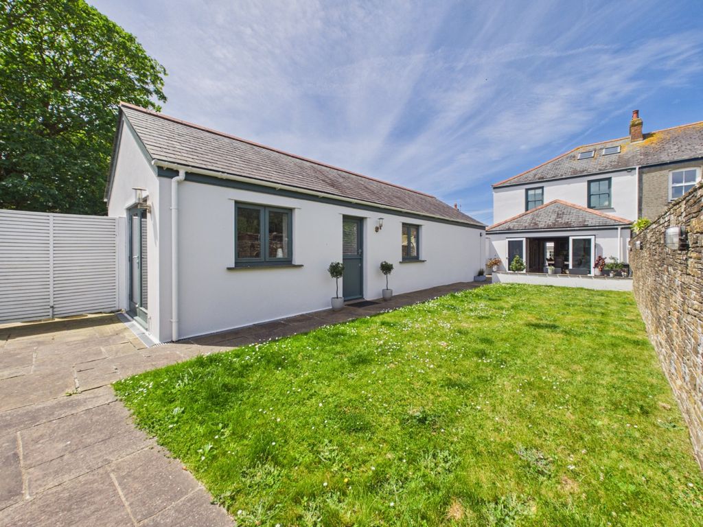 Property photo 2 of 21 5167322