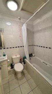 Property photo 2 of 7 Bathroom