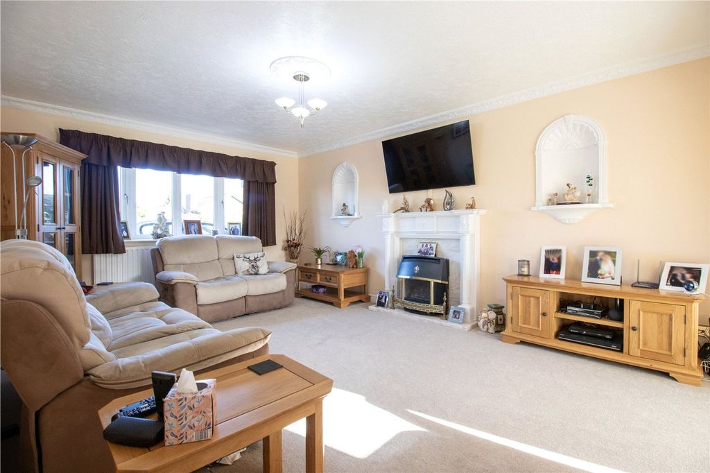 Property photo 2 of 21 Picture No. 09