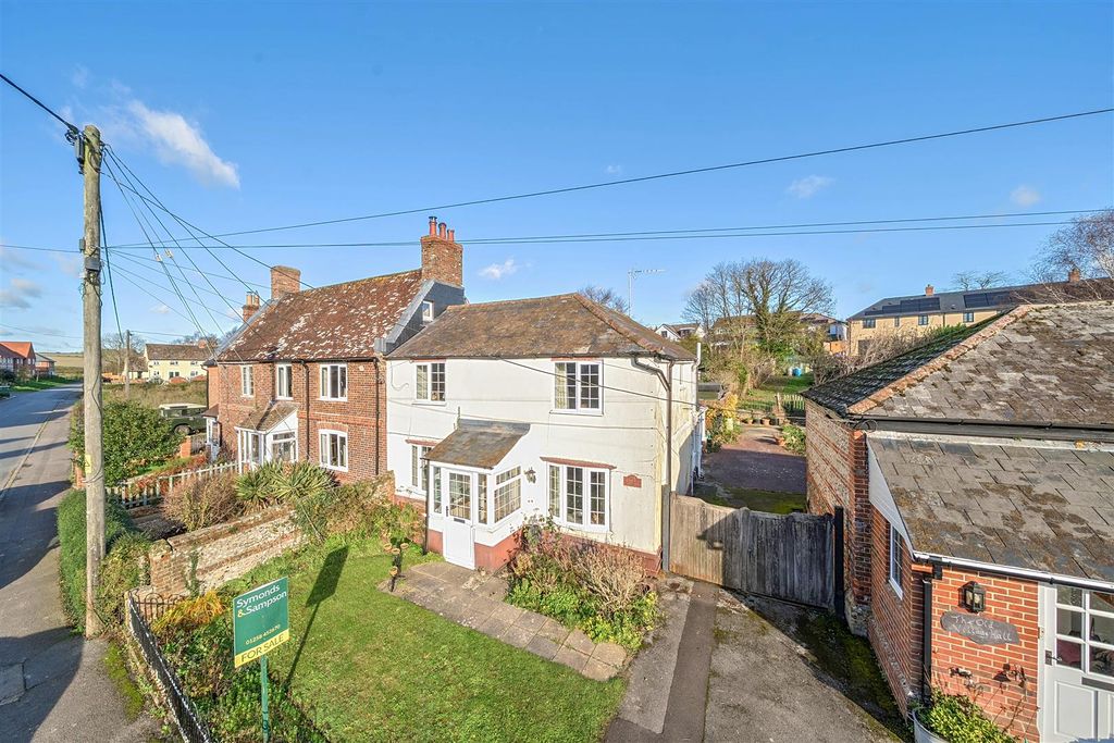 Property photo 1 of 17 Elevated Front Aspect