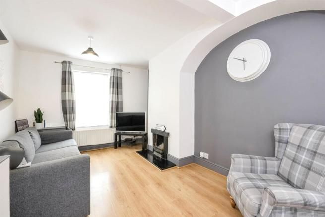 Property photo 3 of 11 Living Room