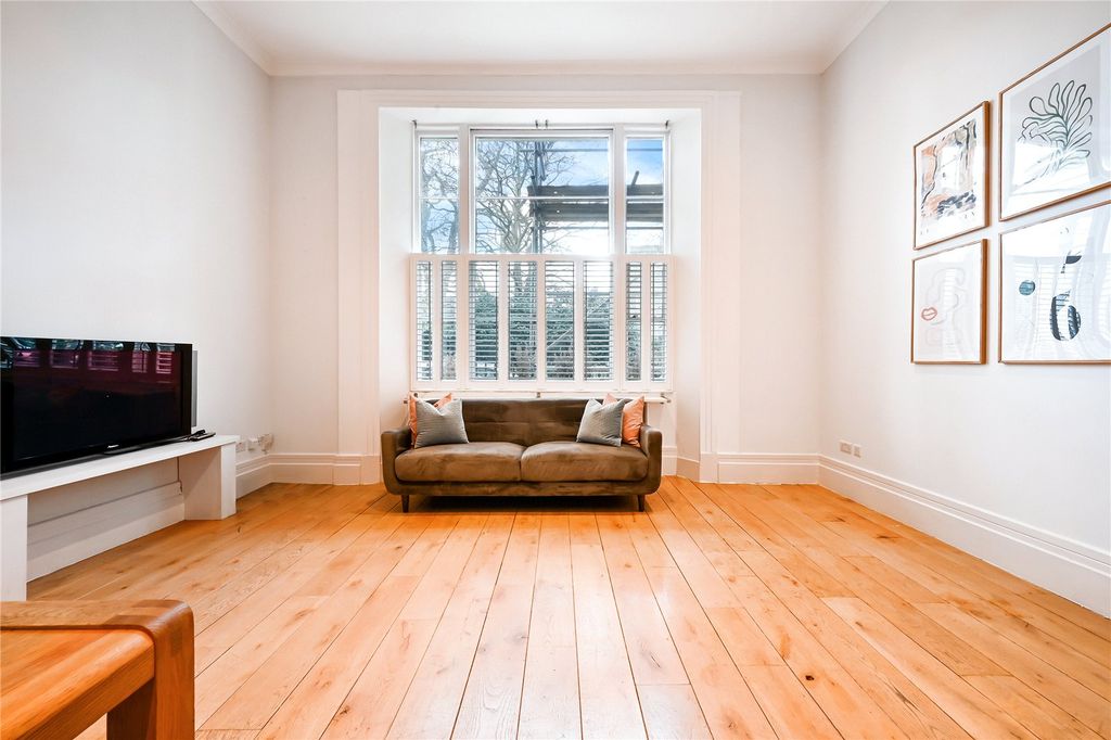 Property photo 3 of 7 Picture No. 25