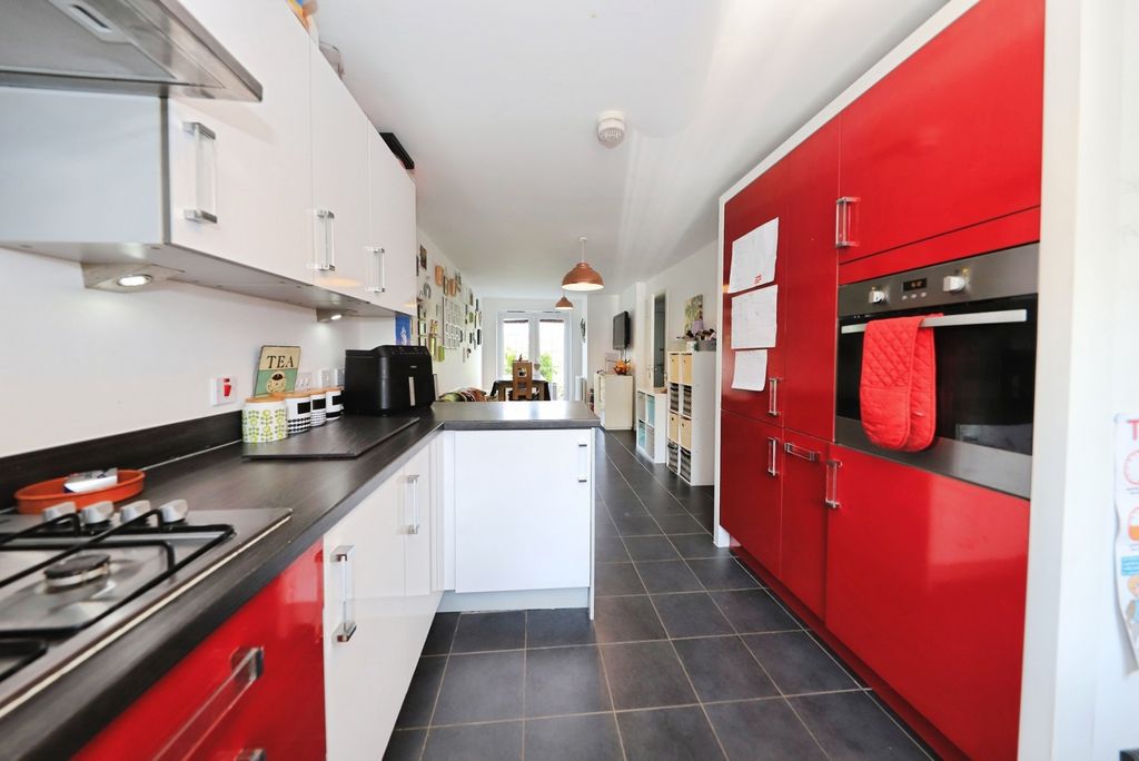 Property photo 2 of 17 Photo