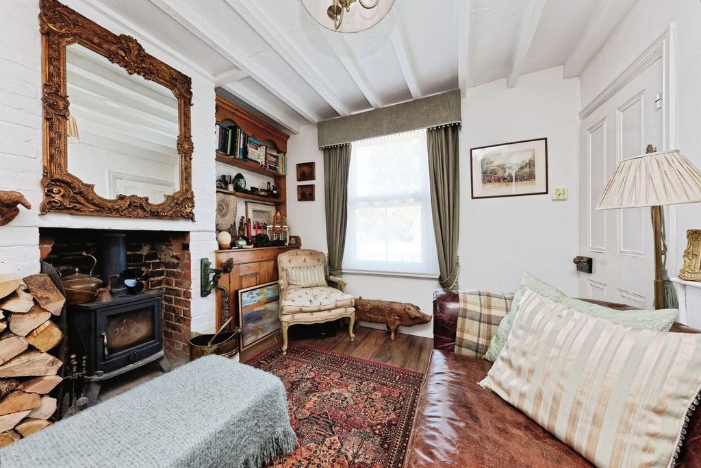 Property photo 2 of 20