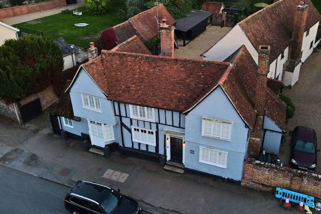 Property photo 1 of 41