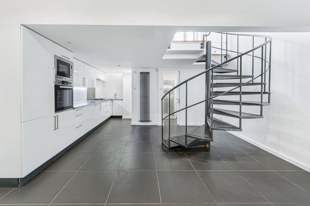 Property photo 2 of 14 Staircase