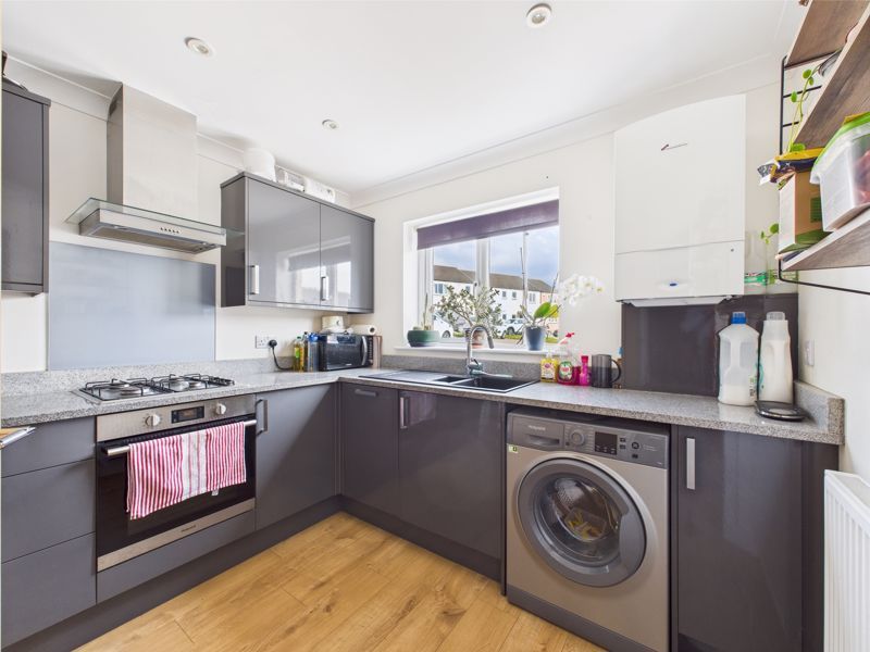 Property photo 3 of 9 Kitchen