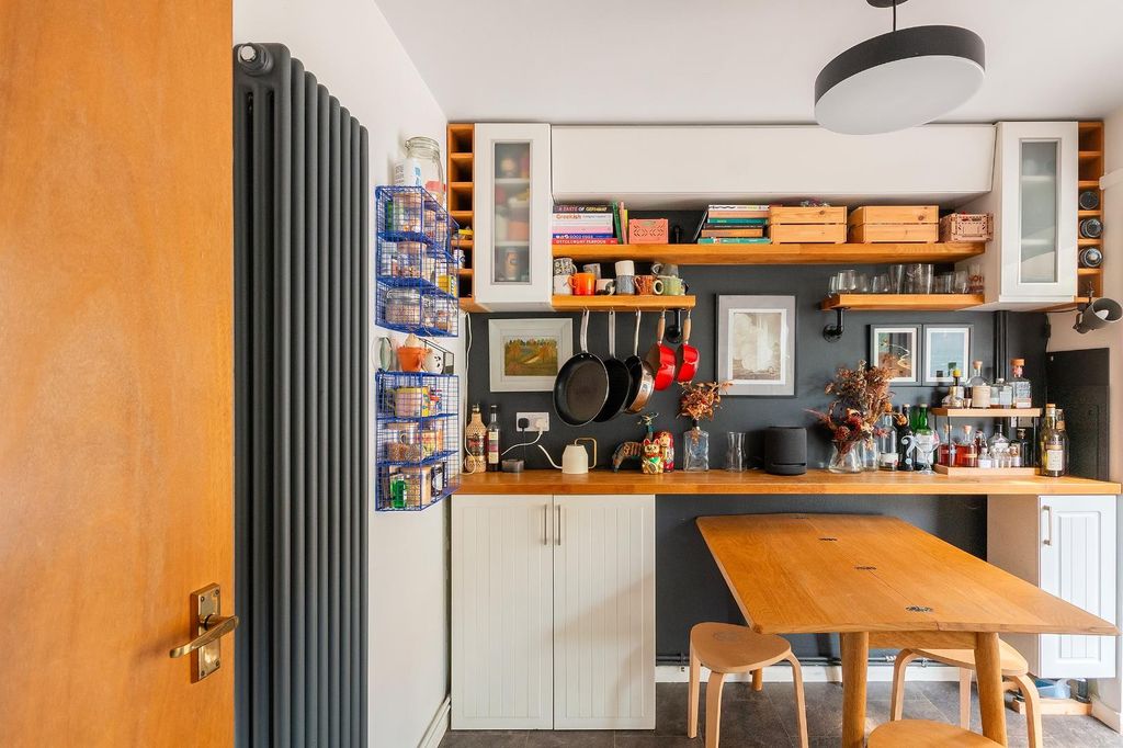 Property photo 3 of 31 2H0Stn - Kitchen Diner G.Jpg