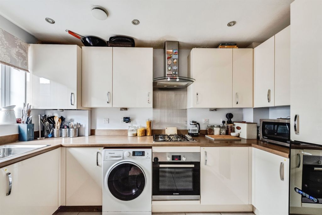 Property photo 2 of 16