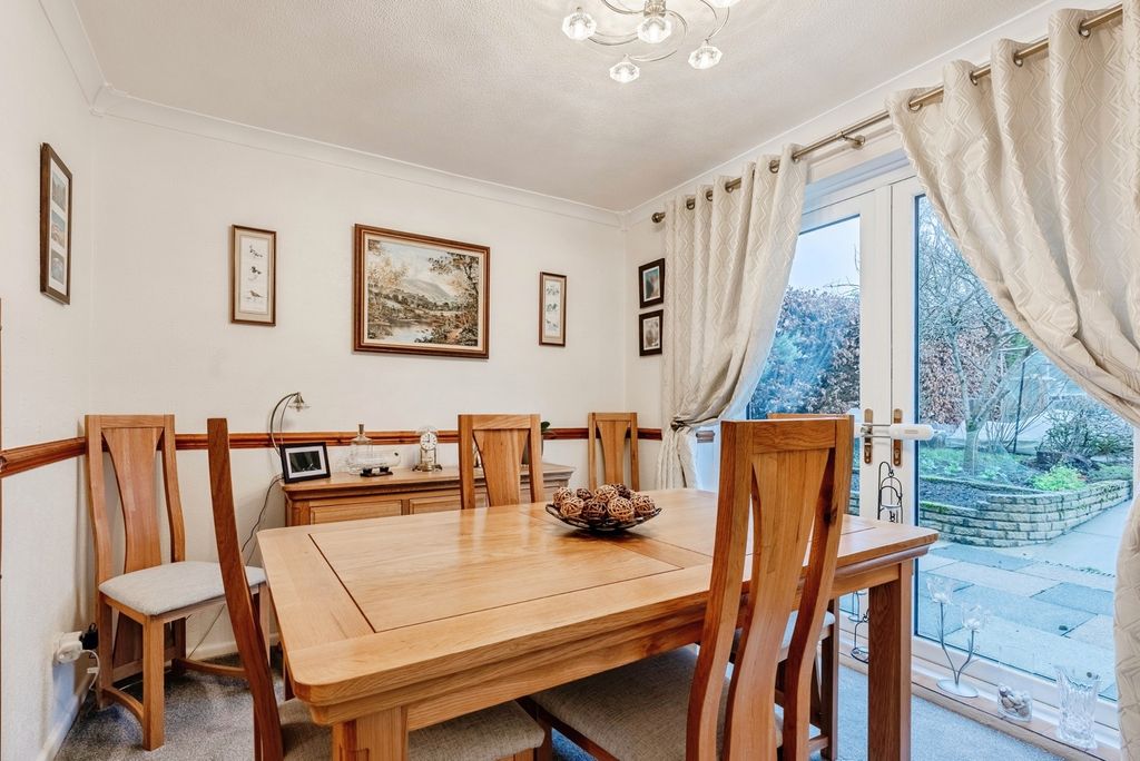 Property photo 3 of 25 Dining Room