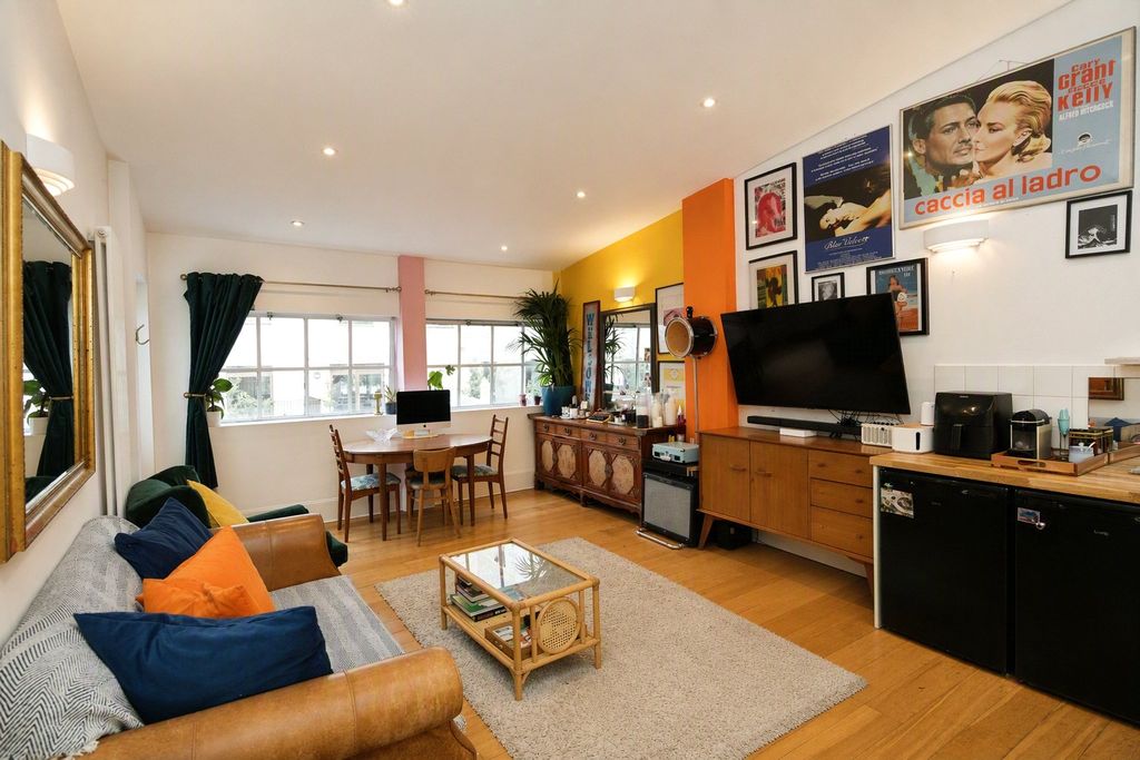 Property photo 1 of 27 Picture No. 31
