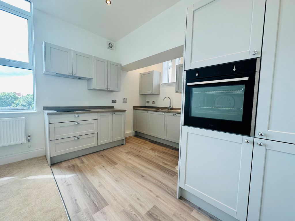 Property photo 2 of 5 Kitchen